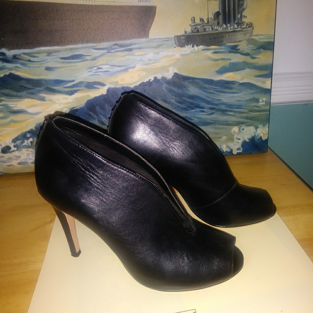 Halogen Peep Toe